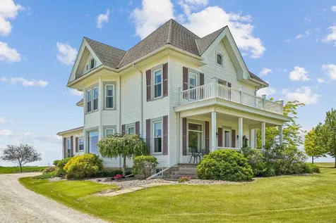 11796 120th Street Postville IA 52162