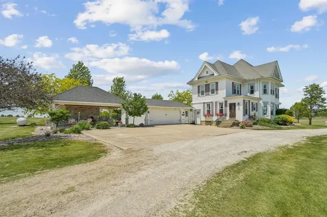 11796 120th Street Postville IA 52162