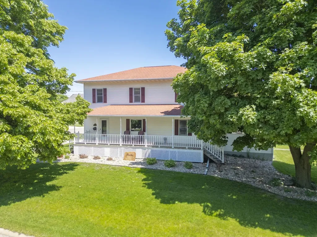 512 Pleasant Street Sumner IA 50674