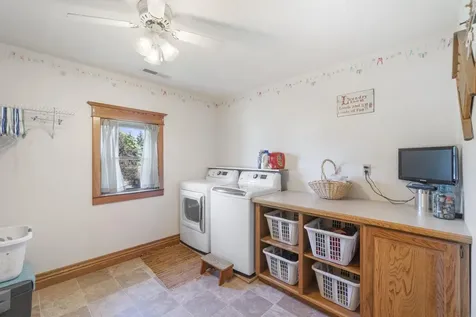 512 Pleasant Street Sumner IA 50674