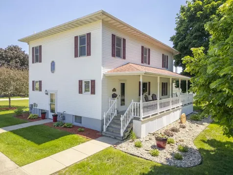 512 Pleasant Street Sumner IA 50674