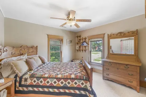 512 Pleasant Street Sumner IA 50674