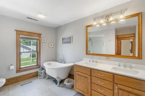 512 Pleasant Street Sumner IA 50674