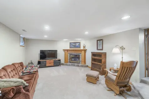 512 Pleasant Street Sumner IA 50674