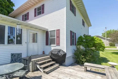512 Pleasant Street Sumner IA 50674