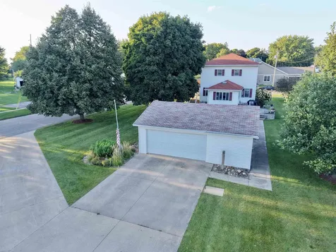 512 Pleasant Street Sumner IA 50674