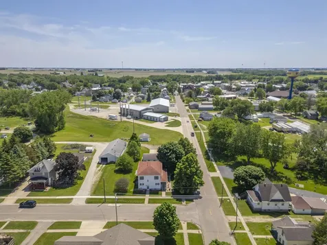 512 Pleasant Street Sumner IA 50674