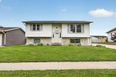 3923 Del Matro Road Waterloo IA 50701
