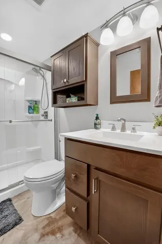 3923 Del Matro Road Waterloo IA 50701