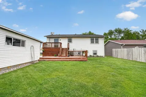 3923 Del Matro Road Waterloo IA 50701