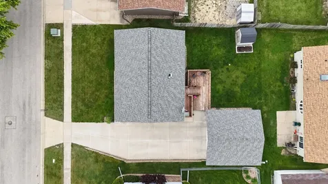 3923 Del Matro Road Waterloo IA 50701