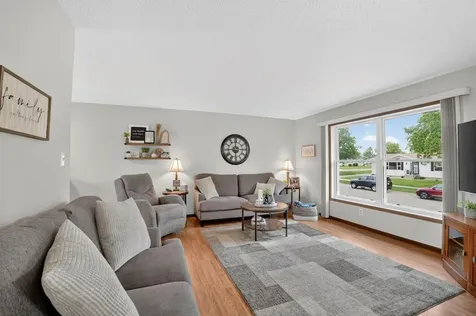 3923 Del Matro Road Waterloo IA 50701
