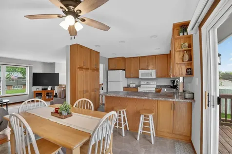 3923 Del Matro Road Waterloo IA 50701