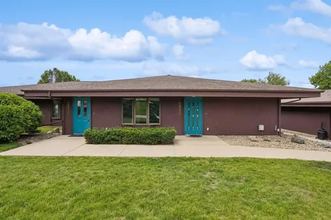 5309-5311 Blue Bonnet Drive Waterloo IA 50702