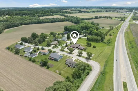 5309-5311 Blue Bonnet Drive Waterloo IA 50702