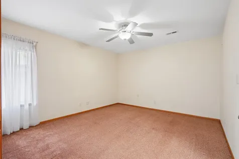 5309-5311 Blue Bonnet Drive Waterloo IA 50702