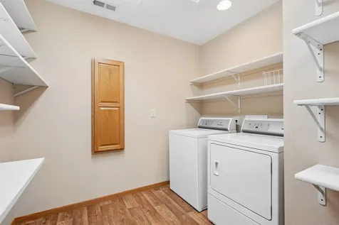 5309-5311 Blue Bonnet Drive Waterloo IA 50702