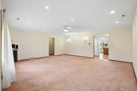 5309-5311 Blue Bonnet Drive Waterloo IA 50702