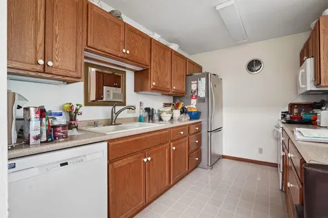 5309-5311 Blue Bonnet Drive Waterloo IA 50702