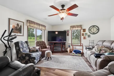 5309-5311 Blue Bonnet Drive Waterloo IA 50702