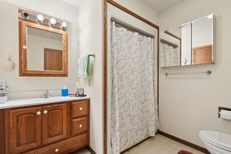 5309-5311 Blue Bonnet Drive Waterloo IA 50702