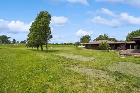 5309-5311 Blue Bonnet Drive Waterloo IA 50702