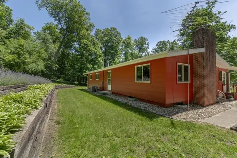 1323 195th Street Waverly IA 50677