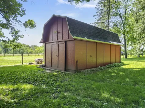 1323 195th Street Waverly IA 50677