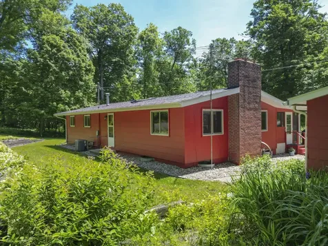 1323 195th Street Waverly IA 50677