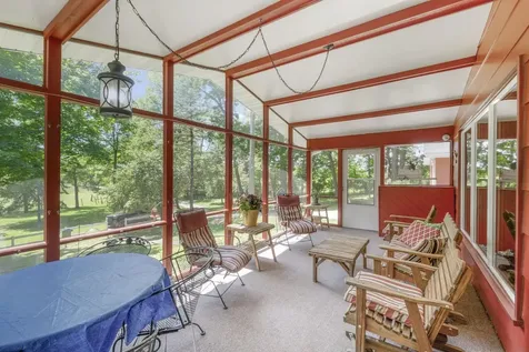 1323 195th Street Waverly IA 50677