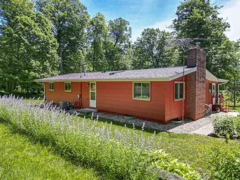 1323 195th Street Waverly IA 50677