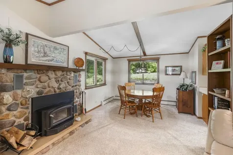 1323 195th Street Waverly IA 50677