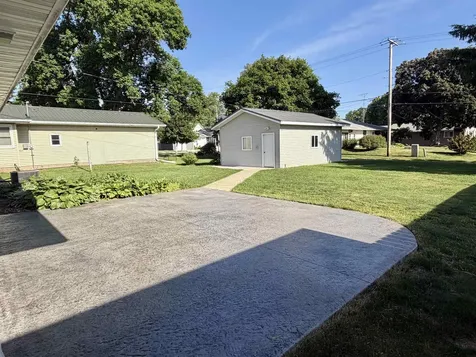1107 4th Avenue Ackley IA 50601