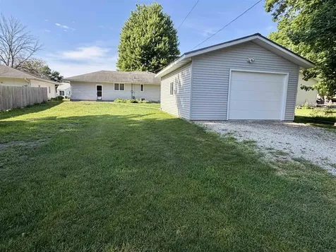 1107 4th Avenue Ackley IA 50601