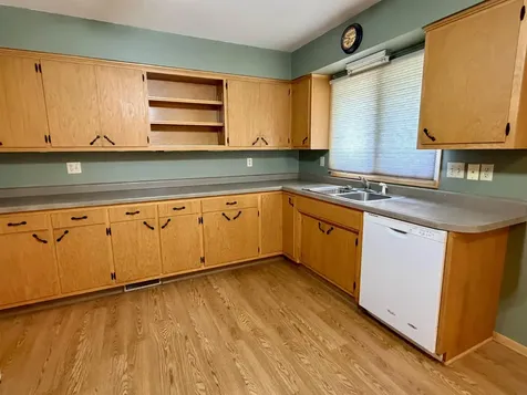 1107 4th Avenue Ackley IA 50601