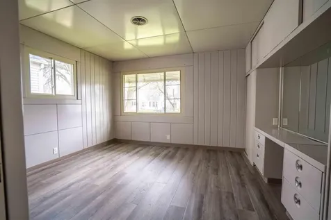 220 Forest Avenue Waterloo IA 50702