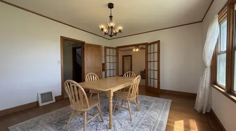 1542 V Avenue Dysart IA 52224