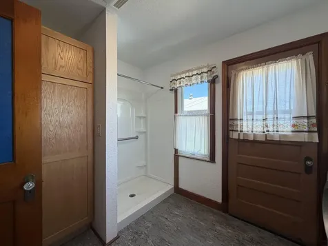 1542 V Avenue Dysart IA 52224