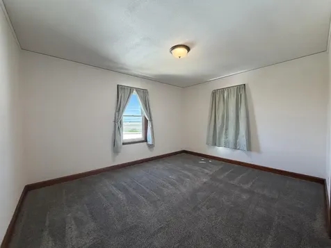 1542 V Avenue Dysart IA 52224