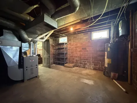 1542 V Avenue Dysart IA 52224