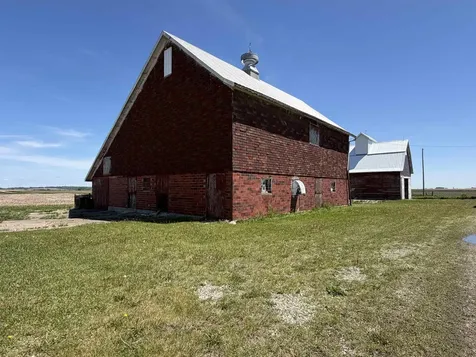 1542 V Avenue Dysart IA 52224
