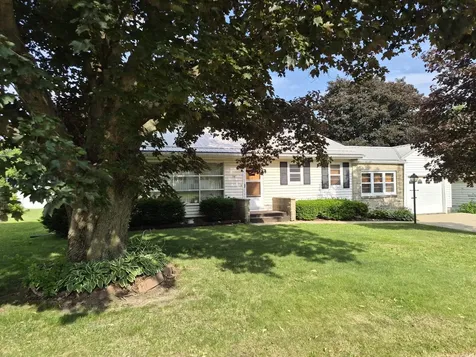 28 9th Avenue SE Oelwein IA 50662