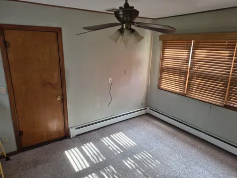 28 9th Avenue SE Oelwein IA 50662