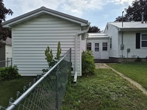 28 9th Avenue SE Oelwein IA 50662