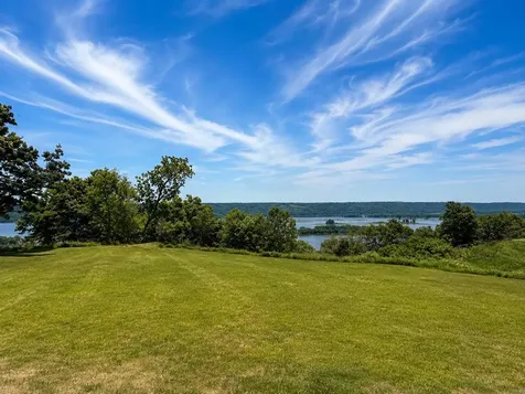 137 Royal Oaks Court Guttenberg IA 52052