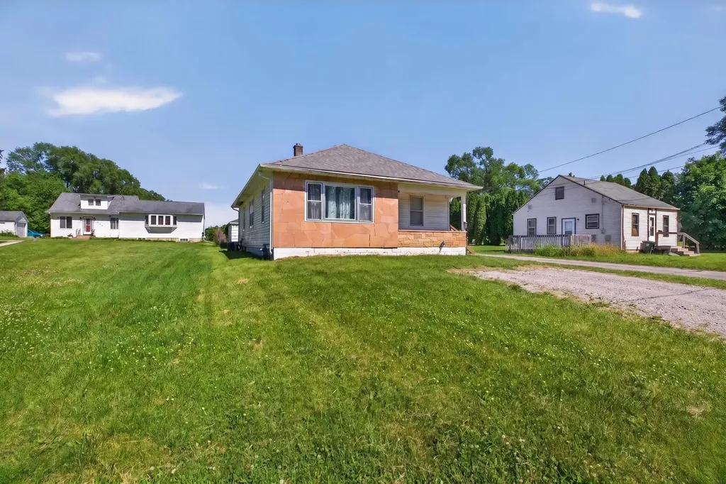 1134 N Barclay Street Waterloo IA 50703
