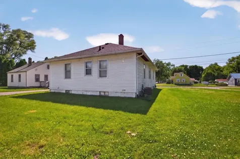1134 N Barclay Street Waterloo IA 50703