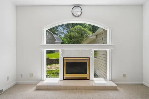 106 NE 12th Street Waverly IA 50677