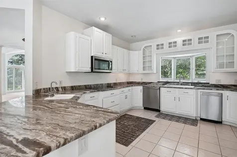 106 NE 12th Street Waverly IA 50677