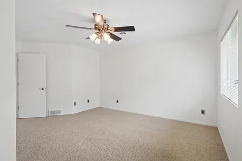 106 NE 12th Street Waverly IA 50677